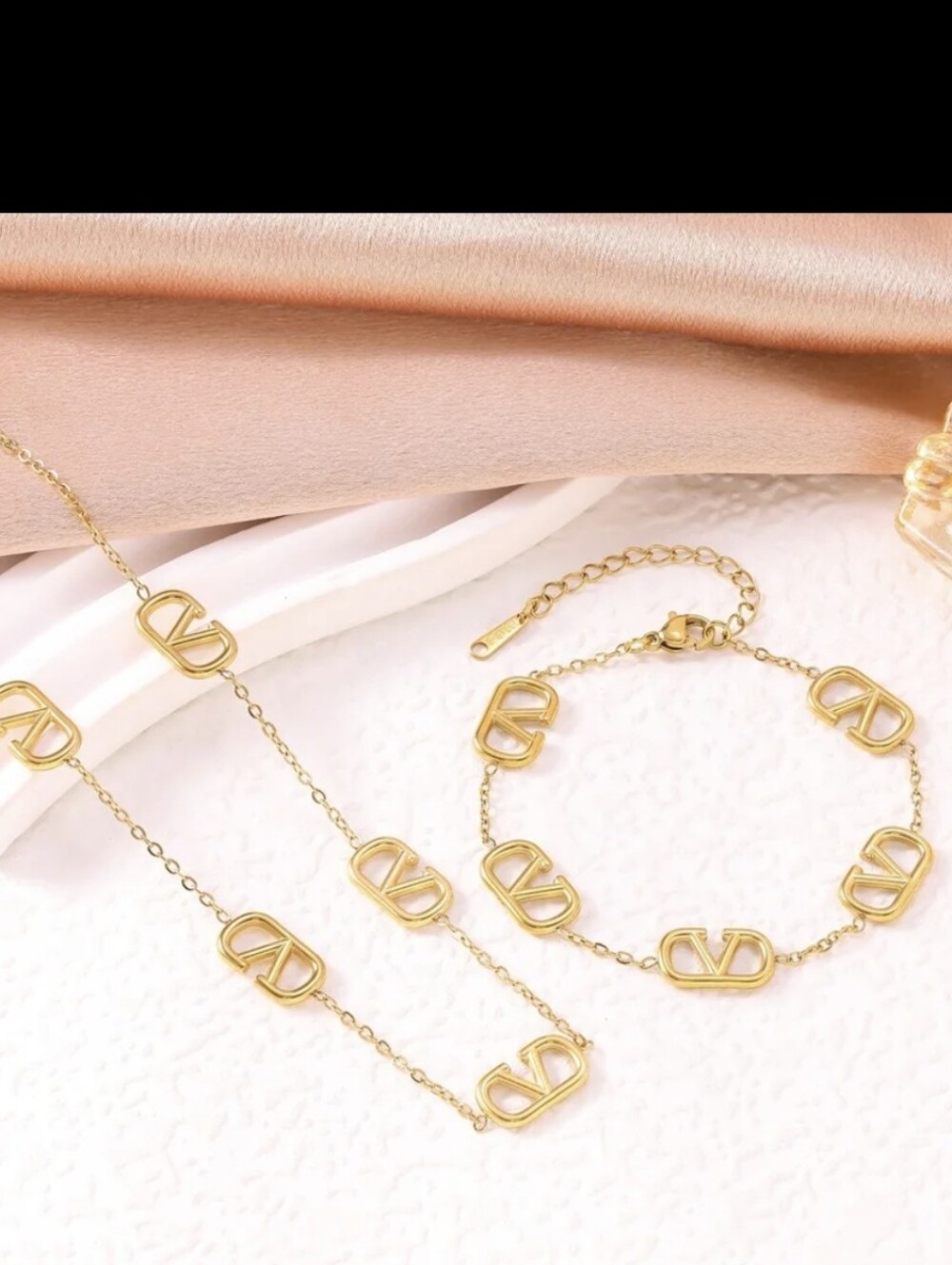 18k Gold Plated Designer Inspired Letter V Necklace Bracelet Set